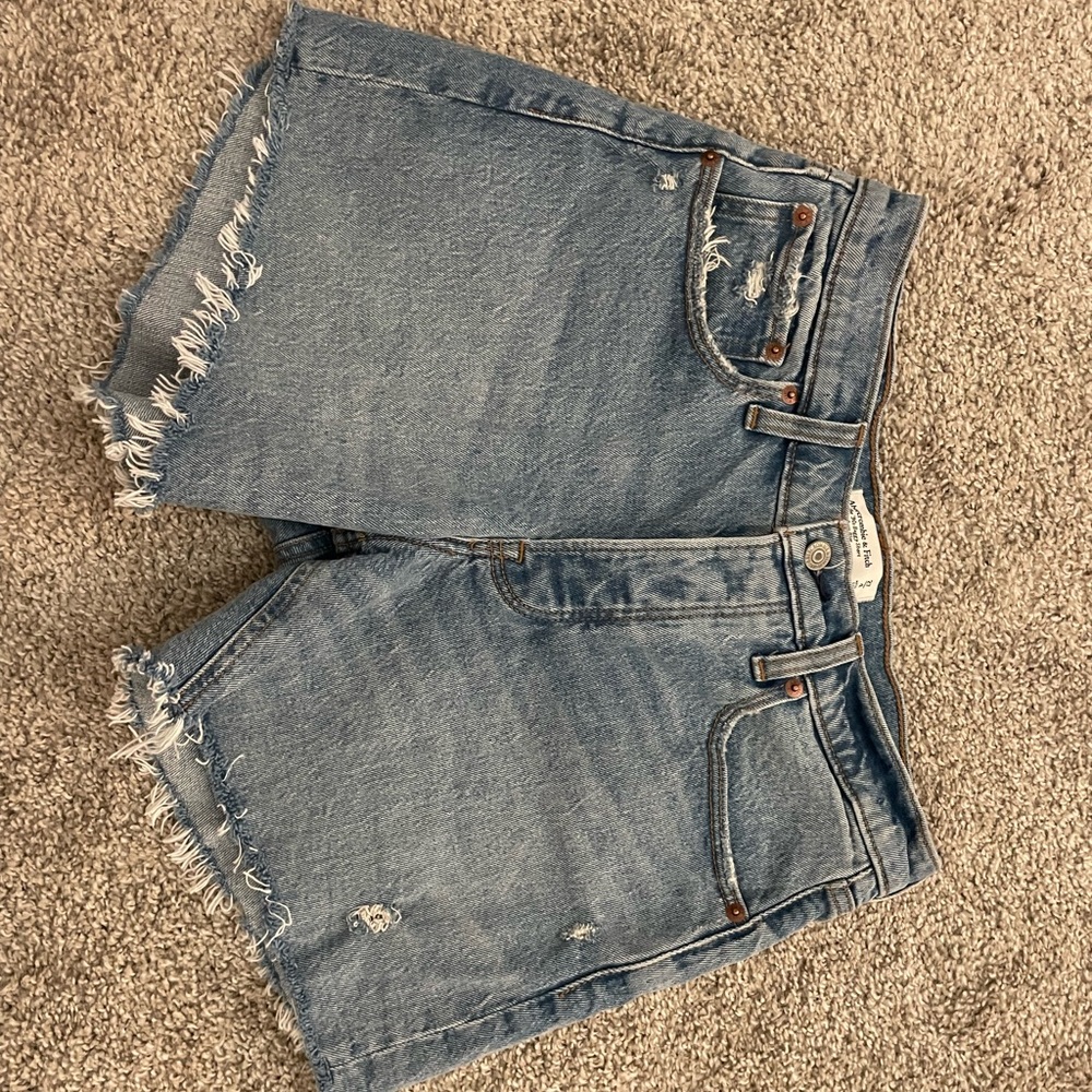 Abercrombie & Fitch The 90s Baggy Shorts